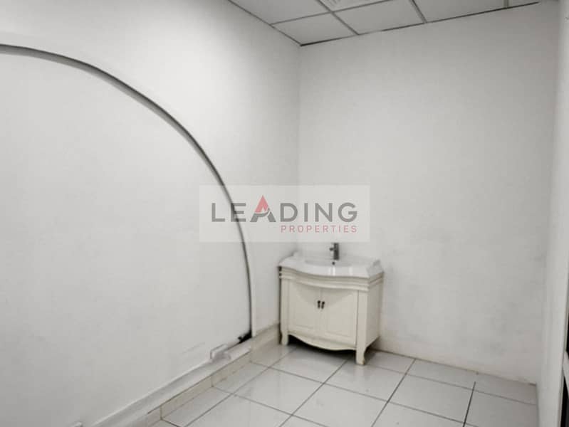 6 6b7a8838-50fd-431d-ba16-14a1561fbdbf. jpg