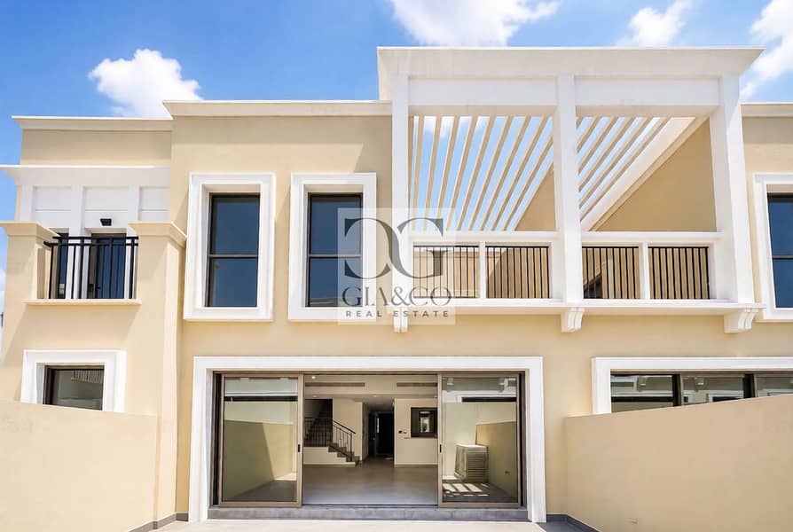 Casa adosada en DAMAC Lagoons,Malta, 4 dormitorios, 145000 AED - 16707074 Casa adosada en DAMAC Lagoons,Malta, 4 dormitorios, 145000 AED - 16707074