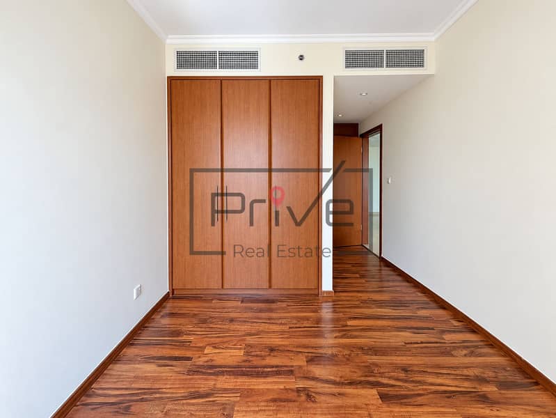 7 Crisp interior with skyline view-9. png