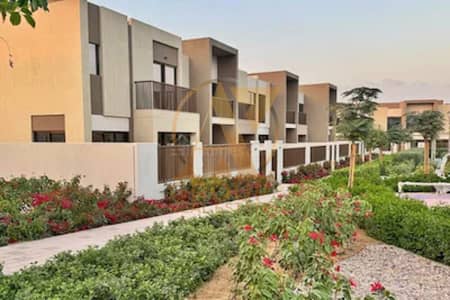 3 habitaciones Townhouse para en Alquiler en Villanova, Dubai - Casa adosada en Villanova,La Violeta,La Violeta 2, 3 dormitorios, 150000 AED - 16707959 3 habitaciones Townhouse para en Alquiler en Villanova, Dubai - Casa adosada en Villanova,La Violeta,La Violeta 2, 3 dormitorios, 150000 AED - 16707959
