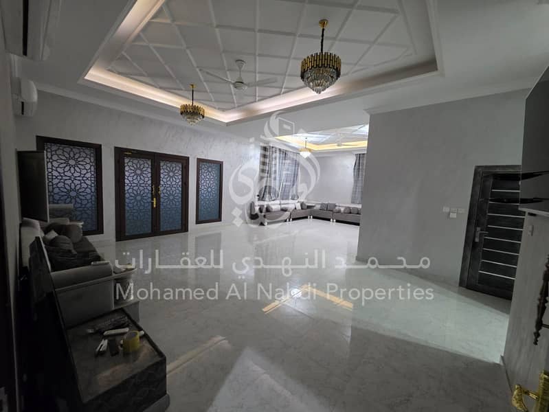 4 04eb5aba-3e7d-4475-8f96-45fbee7e1d2f. jpg