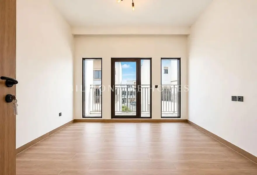 Below OP | Corner Unit | Huge Plot