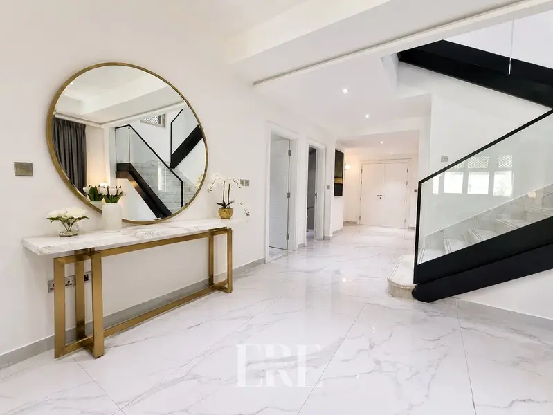 Upgraded 4BR Villa | Lake View | Private Pool