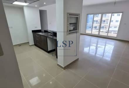 2 Bedroom Flat for Sale in Al Reef, Abu Dhabi - Corner 2BR+Balcony l Rented l Gated Community