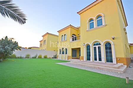 3 Schlafzimmer Villa zum Miete in Jumeirah Park, Dubai - Villa in Jumeirah Park，District 8, 3 schlafzimmer, 300000 AED - 16710504