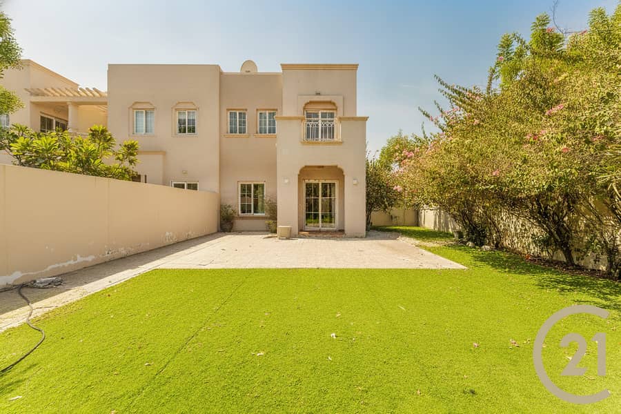Vacant December | Large Plot | 4E End Unit Vacant December | Large Plot | 4E End Unit