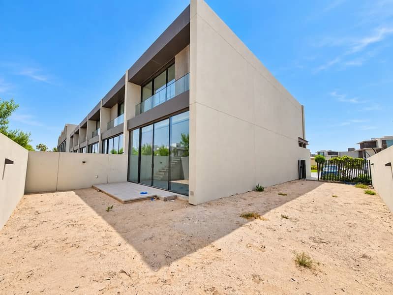 Rijwoning in Nad Al Sheba Gardens,Nad Al Sheba Gardens 2, 3 slaapkamers, 6000000 AED - 16710673 Rijwoning in Nad Al Sheba Gardens,Nad Al Sheba Gardens 2, 3 slaapkamers, 6000000 AED - 16710673