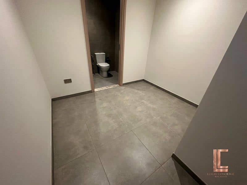 9 WhatsApp Image 2026-08-20 at 15.27. 23. jpg
