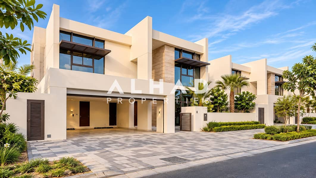 13 Modern Luxury Villa Street View. png