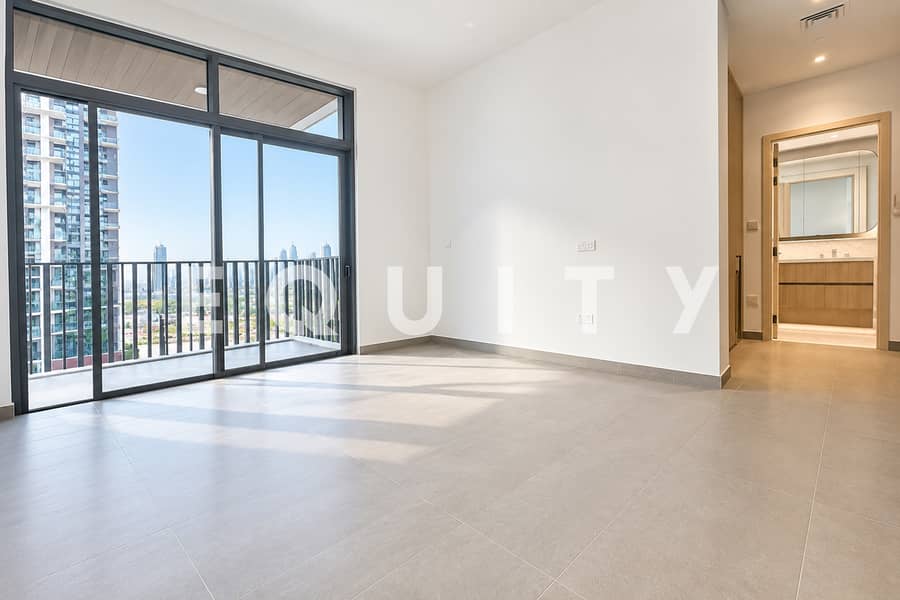 Available Mid October | Large Layout | Park View Available Mid October | Large Layout | Park View