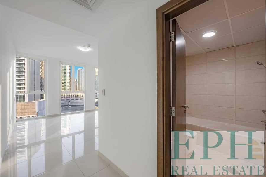 5 Master Bedroom. jpg