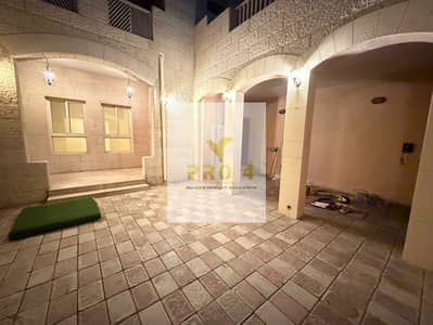 4 Slaapkamers Villa te Huur in Al Mushrif, Abu Dhabi - 1002001971. jpg 4 Slaapkamers Villa te Huur in Al Mushrif, Abu Dhabi - 1002001971. jpg