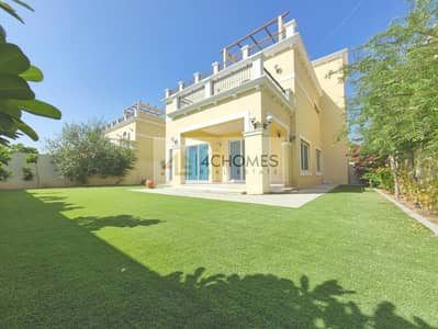 4 Slaapkamers Villa te Huur in Jumeirah Park, Dubai - Image 1 4 Slaapkamers Villa te Huur in Jumeirah Park, Dubai - Image 1