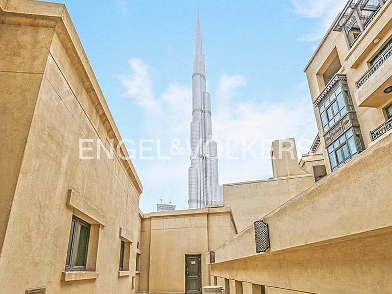 Spacious Layout | Vacant | Bright Unit Spacious Layout | Vacant | Bright Unit