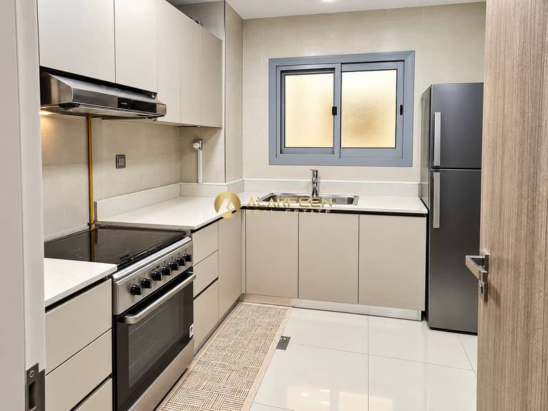 4 Modern Minimalist Beige Kitchen. jpeg