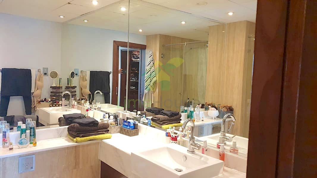 5 dubai-business-bay-ubora-tower-2-bedroom-apartment-bathroom-vanity-06. jpg