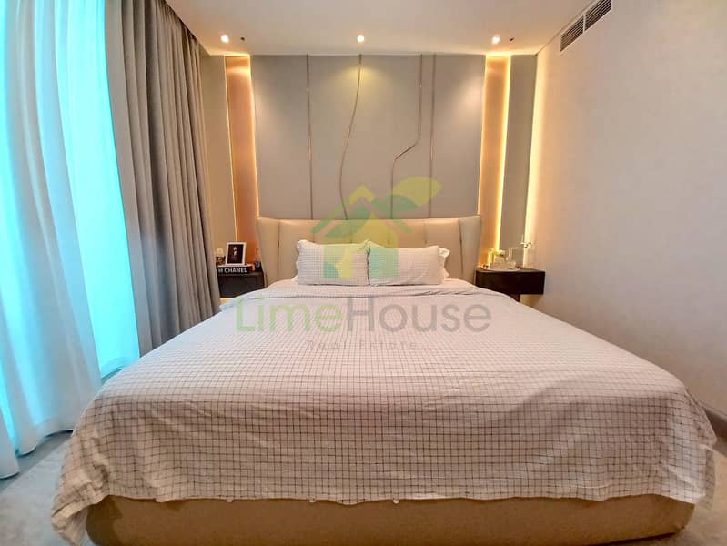 10 3-bedroom-apartment-5242-dubai-marina-master-bedroom-designer-lighting-luxury-decor. webp