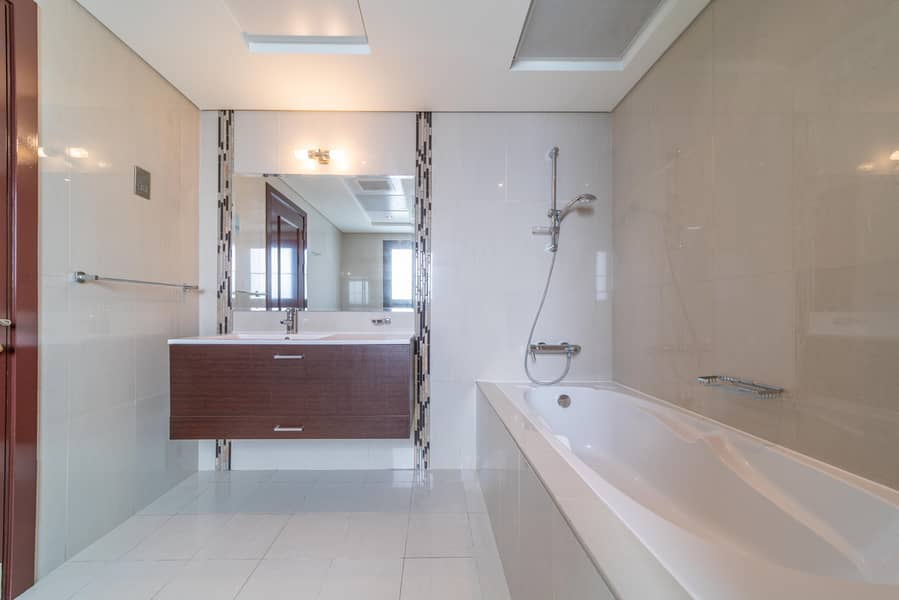 9 7R200091. jpg