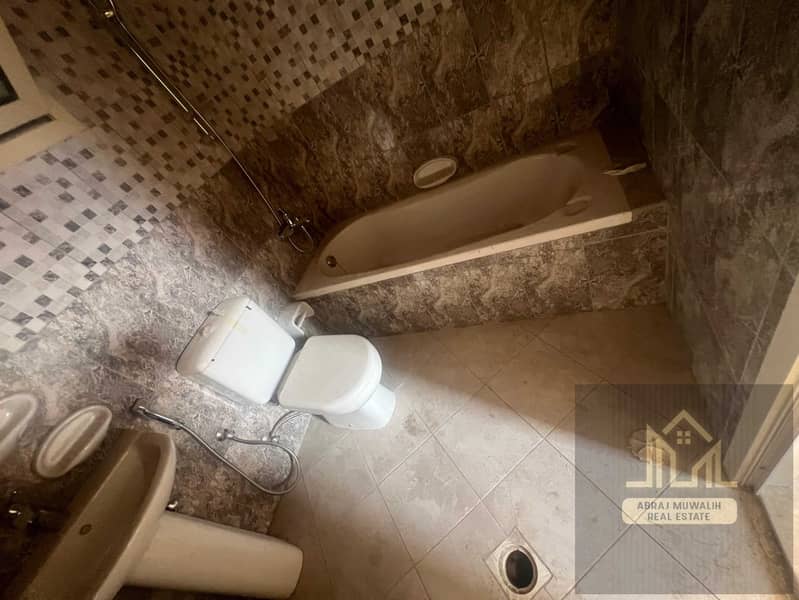 9 1001189637. jpg