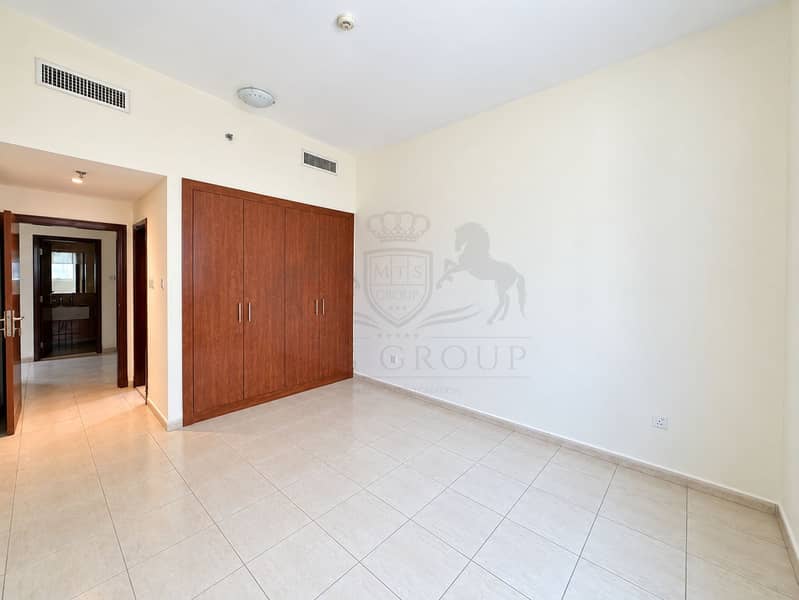 3 Bright Minimalist Room with Built-In Wardrobe. png