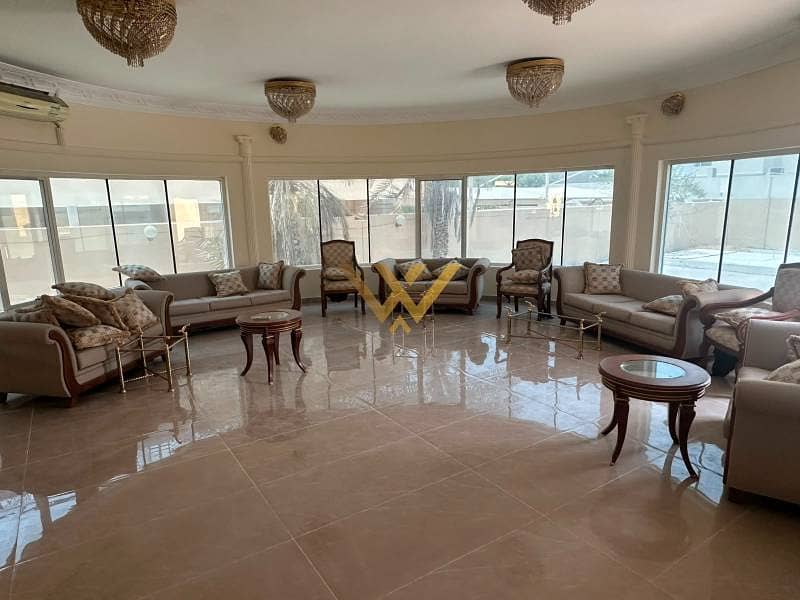 Spacious 4 BR Exclusive | Road View | Vacant Spacious 4 BR Exclusive | Road View | Vacant
