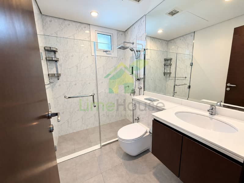 18 07-bathroom-shower. jpg
