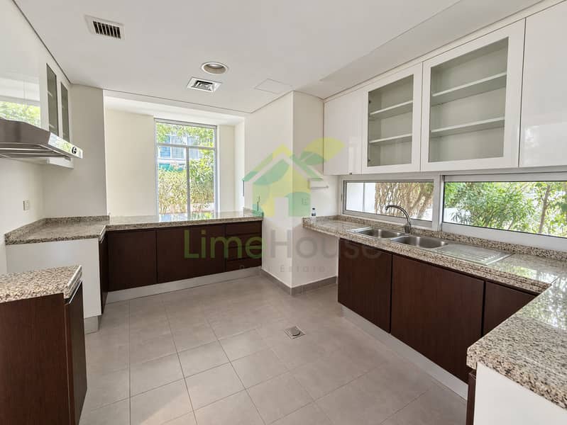 11 05-kitchen-overview. jpg