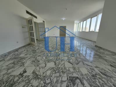 4 Bedroom Apartment for Rent in Al Khalidiyah, Abu Dhabi - WhatsApp Image 2026-10-02 at 14.40. 45. jpeg 4 Bedroom Apartment for Rent in Al Khalidiyah, Abu Dhabi - WhatsApp Image 2026-10-02 at 14.40. 45. jpeg