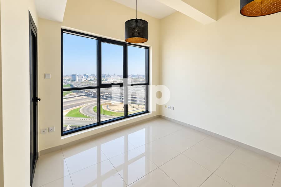 2 interior_architectural_photo_of_an_empty_modern_ro. jpg