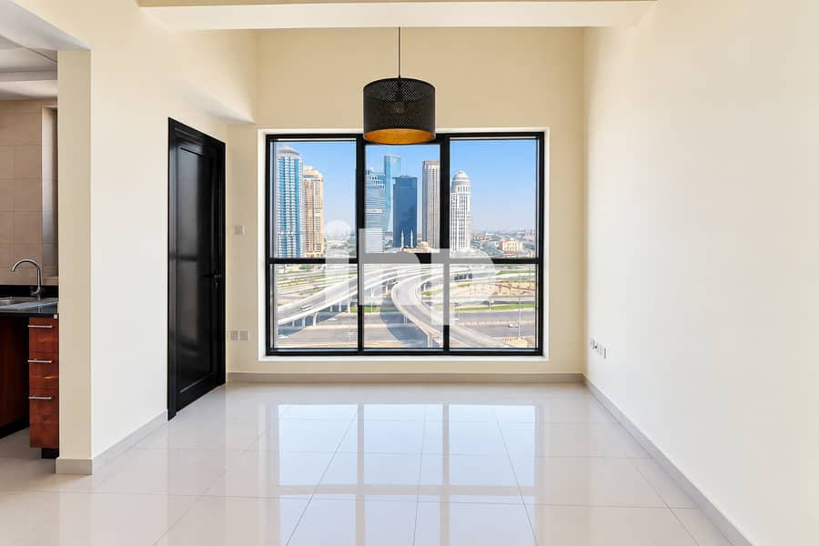 4 wide_angle_interior_photograph_of_an_empty_modern. jpg