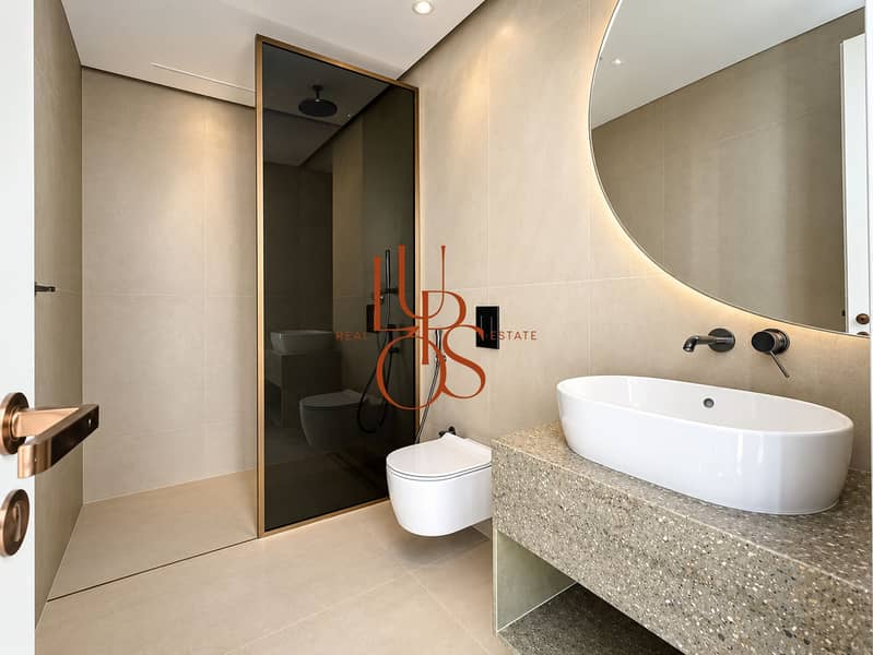 11 06_Lupos_Luxury_Portal. jpg