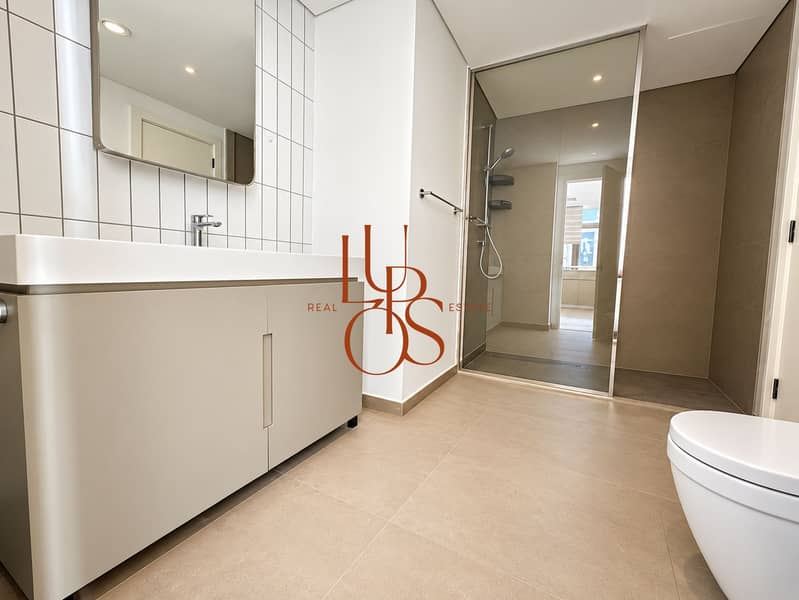 14 12_Lupos_Luxury_Portal. jpg