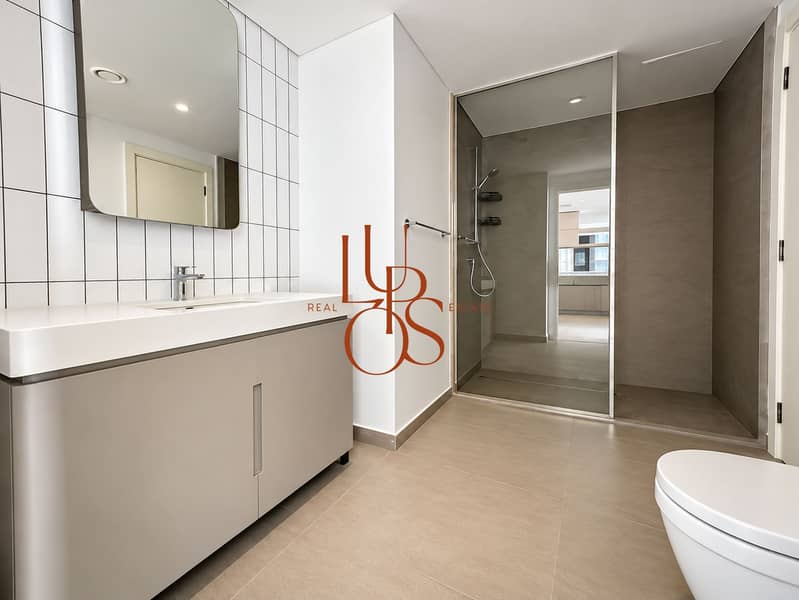 17 18_Lupos_Luxury_Portal. jpg