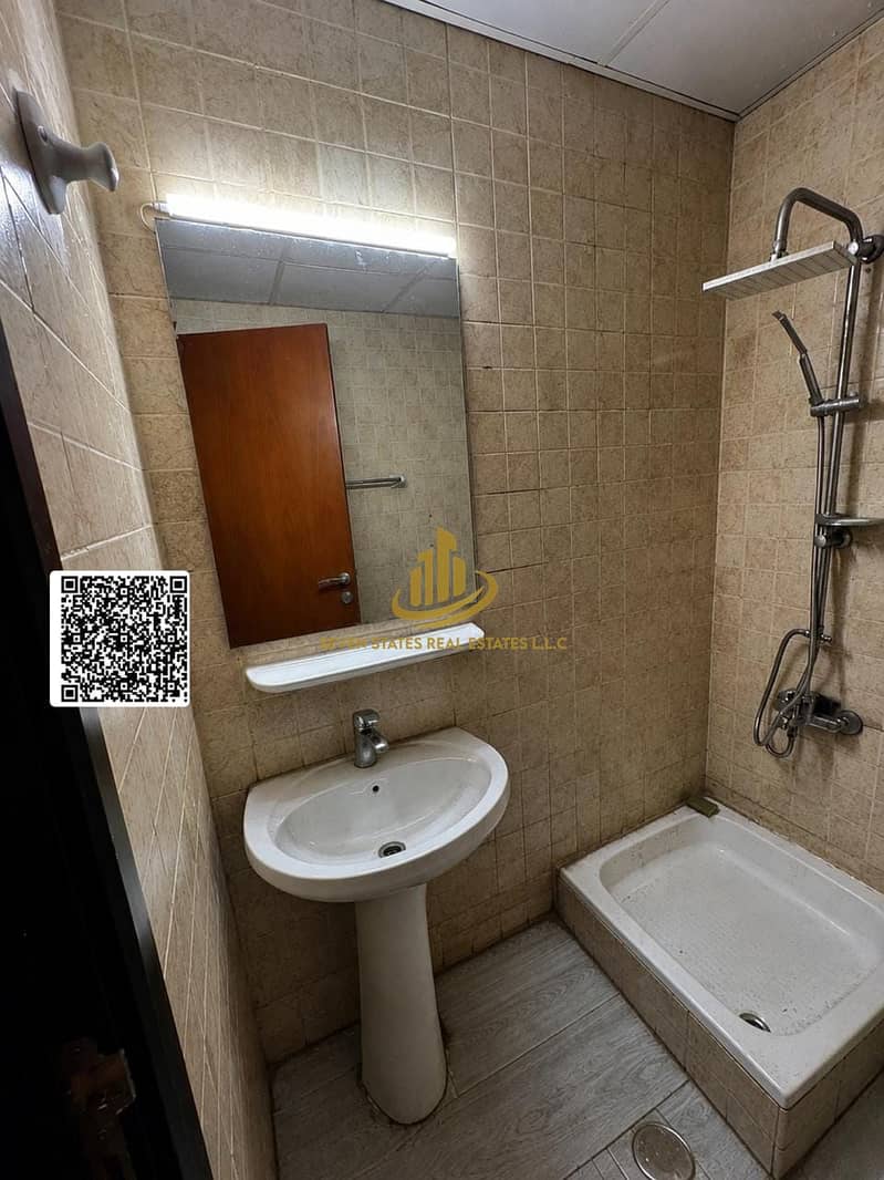 16 427513ac-bcbf-41d3-952a-172d5e020513. jpg