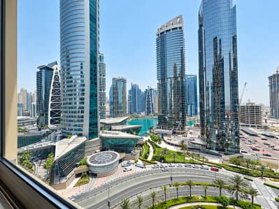 2 habitaciones Apartamento para en Alquiler en Jumeirah Lake Towers (JLT), Dubai - Bright apartment interior with lake views-1. png