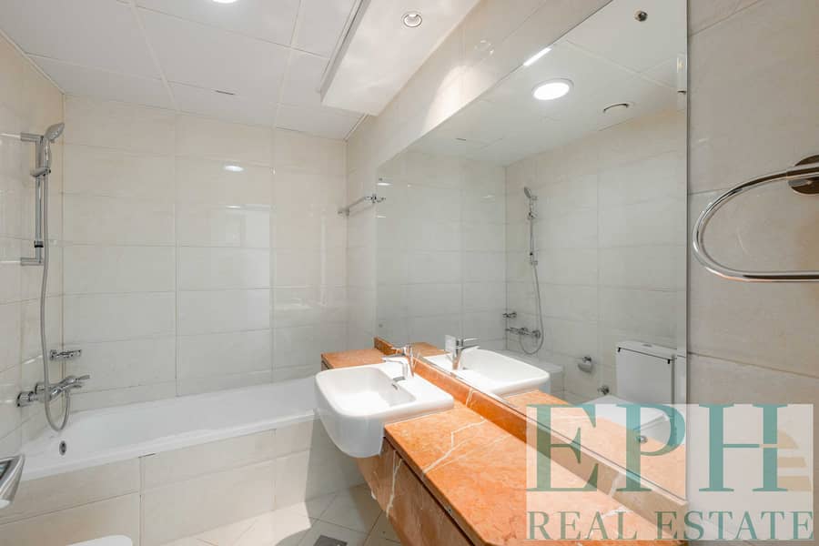 11 Powder room. jpg