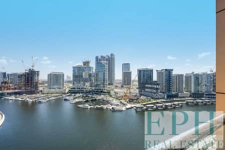 2 Bedroom Flat for Rent in Business Bay, Dubai - Balcony View1. jpg