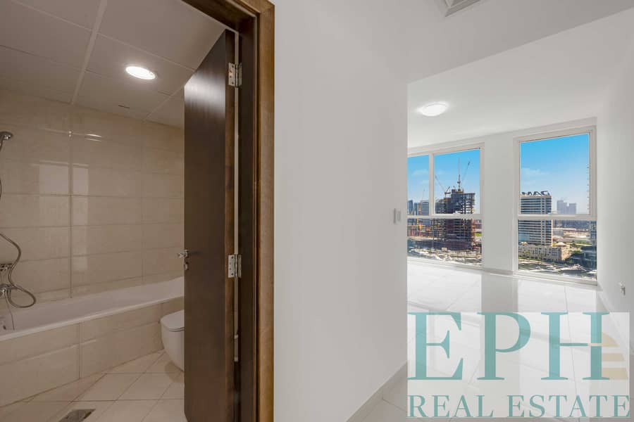 10 Master Bathroom. jpg
