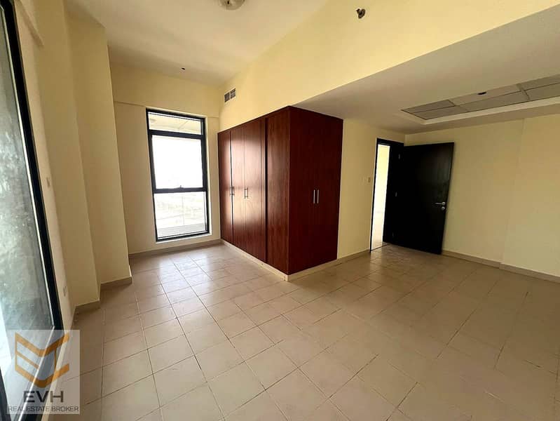 2 property_09_enhanced. jpg