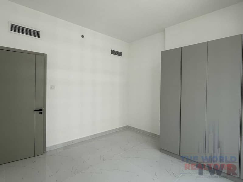 7 Image 7