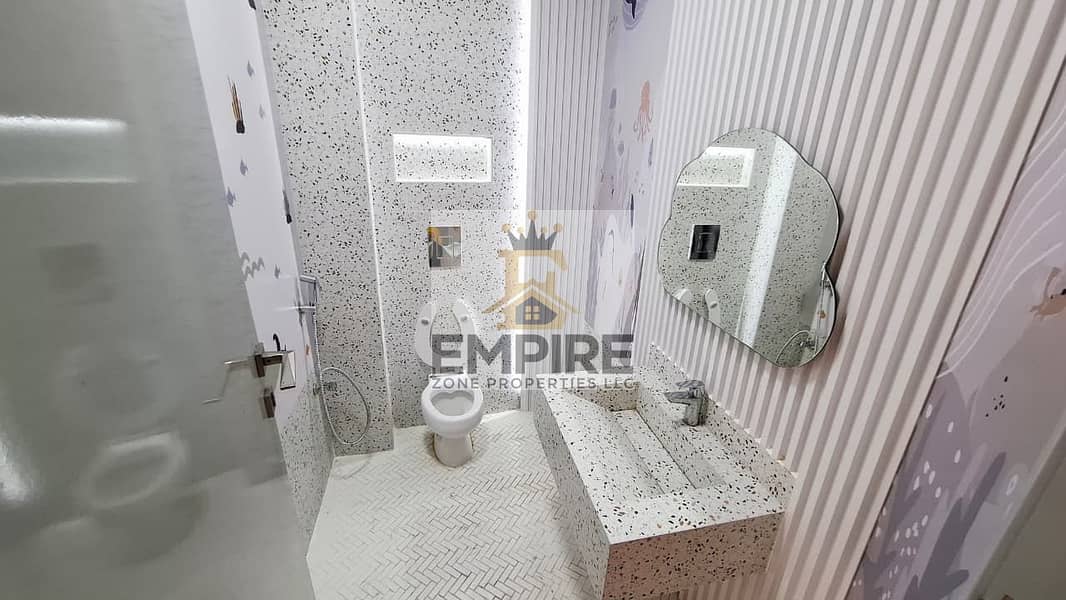 37 2b7b6612-6e5b-405f-a2f3-9e61fdd29201. jpg