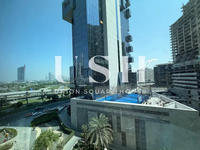 Luxurious Fully Fitted office I Stunning Skyline View | Near Metro