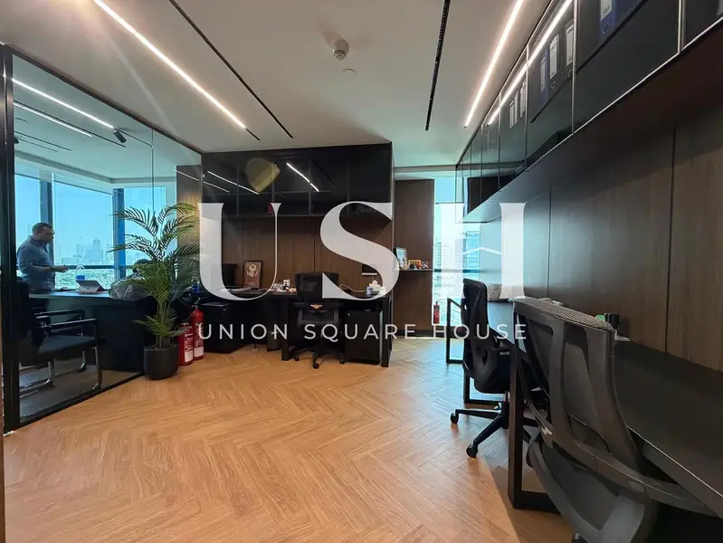 Luxurious Fully Fitted office I Stunning Skyline View | Near Metro