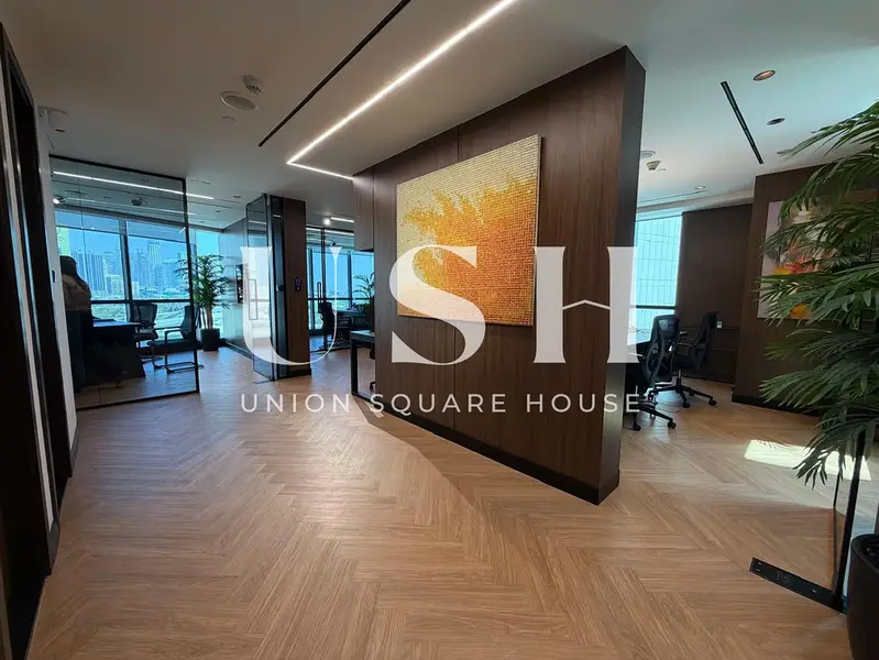 Luxurious Fully Fitted office I Stunning Skyline View | Near Metro