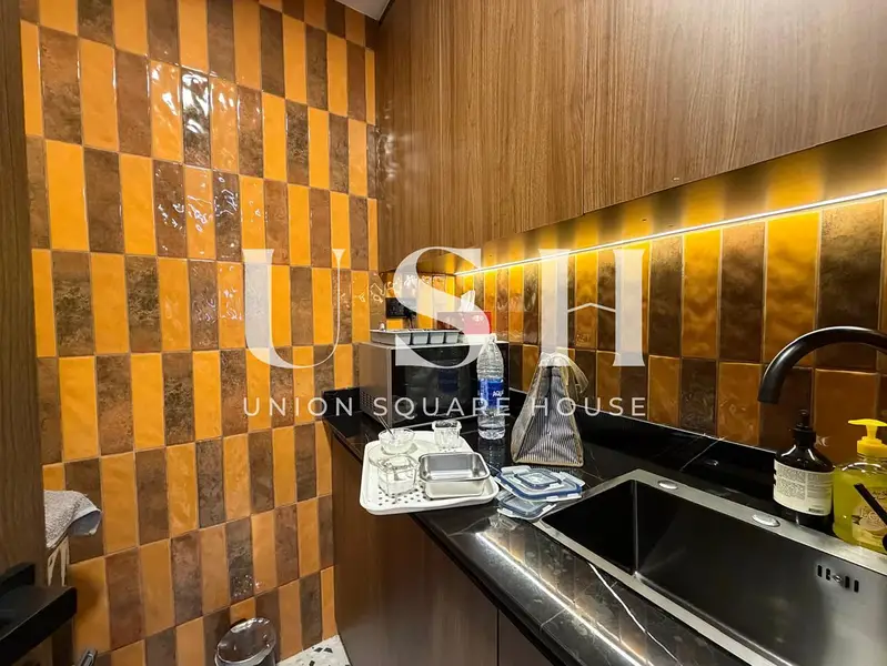 Luxurious Fully Fitted office I Stunning Skyline View | Near Metro