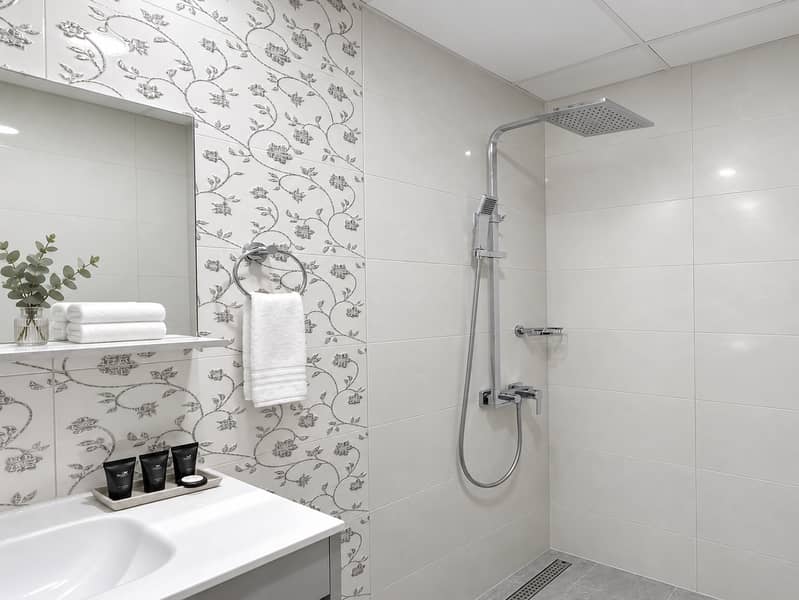 6 bath. png