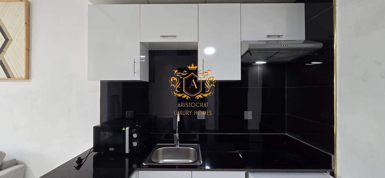 8 Kitchen 02. jpeg