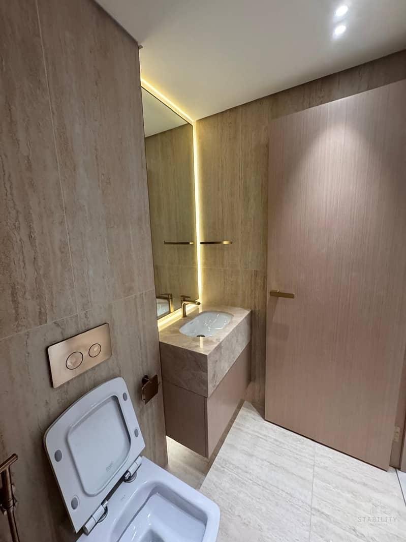 7 d44b3f33-882b-4b23-afbc-14b9215da004. jpg