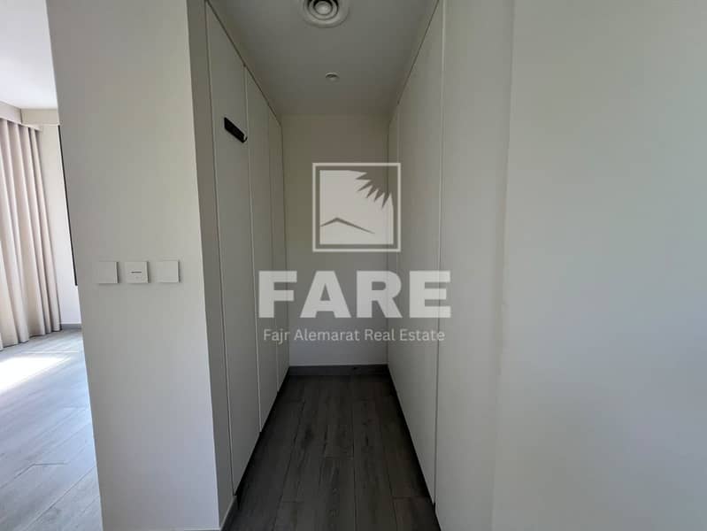 13 eaa8838d-5e27-40e8-94b5-0d2602c03480. png