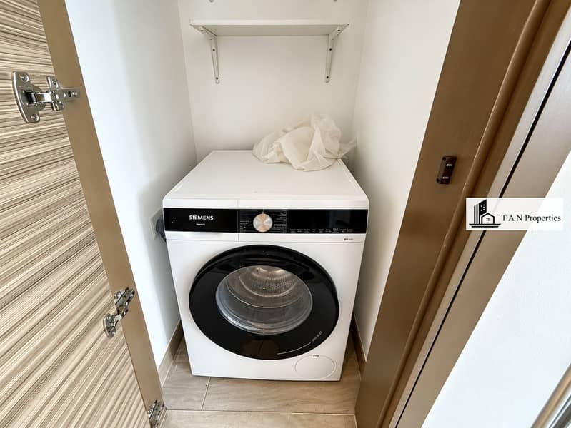 16 Modern Laundry Nook with Siemens Washer. png